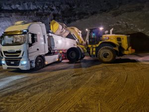 Trasporto di inerti, sabbie, pietre, misto, terra